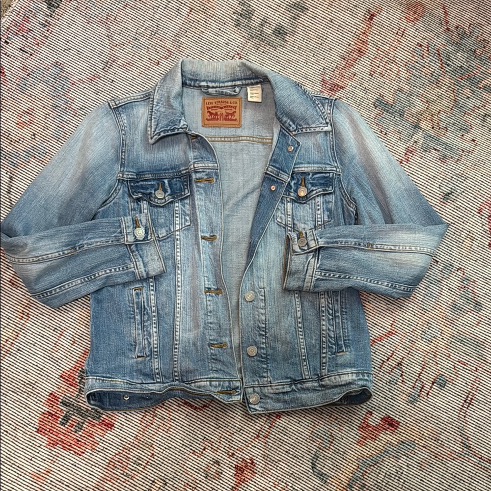 Levi's Women's Light Blue Jean Jacket